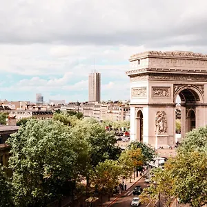 Hotel Grand Champs-elysees, Paris