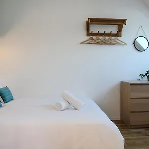 chamonix-holiday-cromotherapy-apartment-1.hotels-rhonealpes.com/