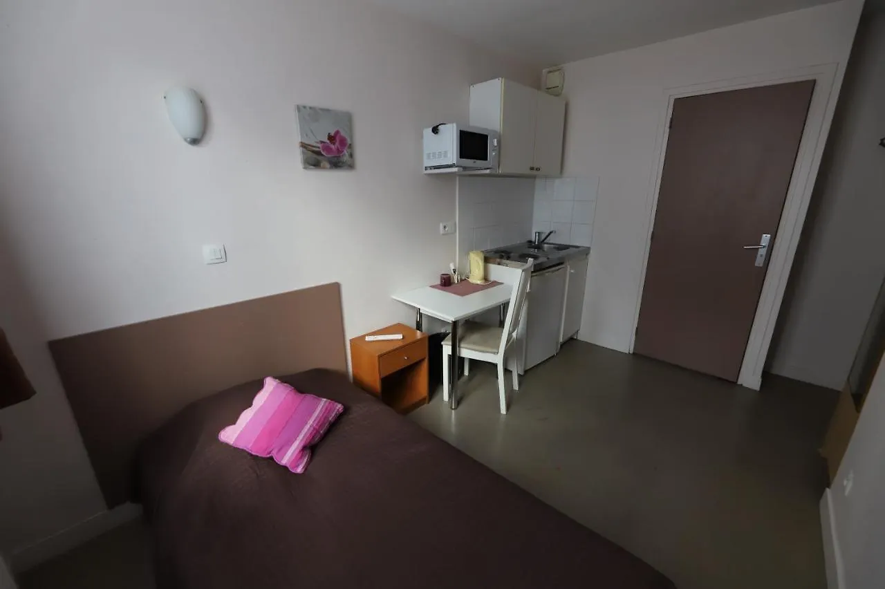 Hotel Du Roussillon Paris