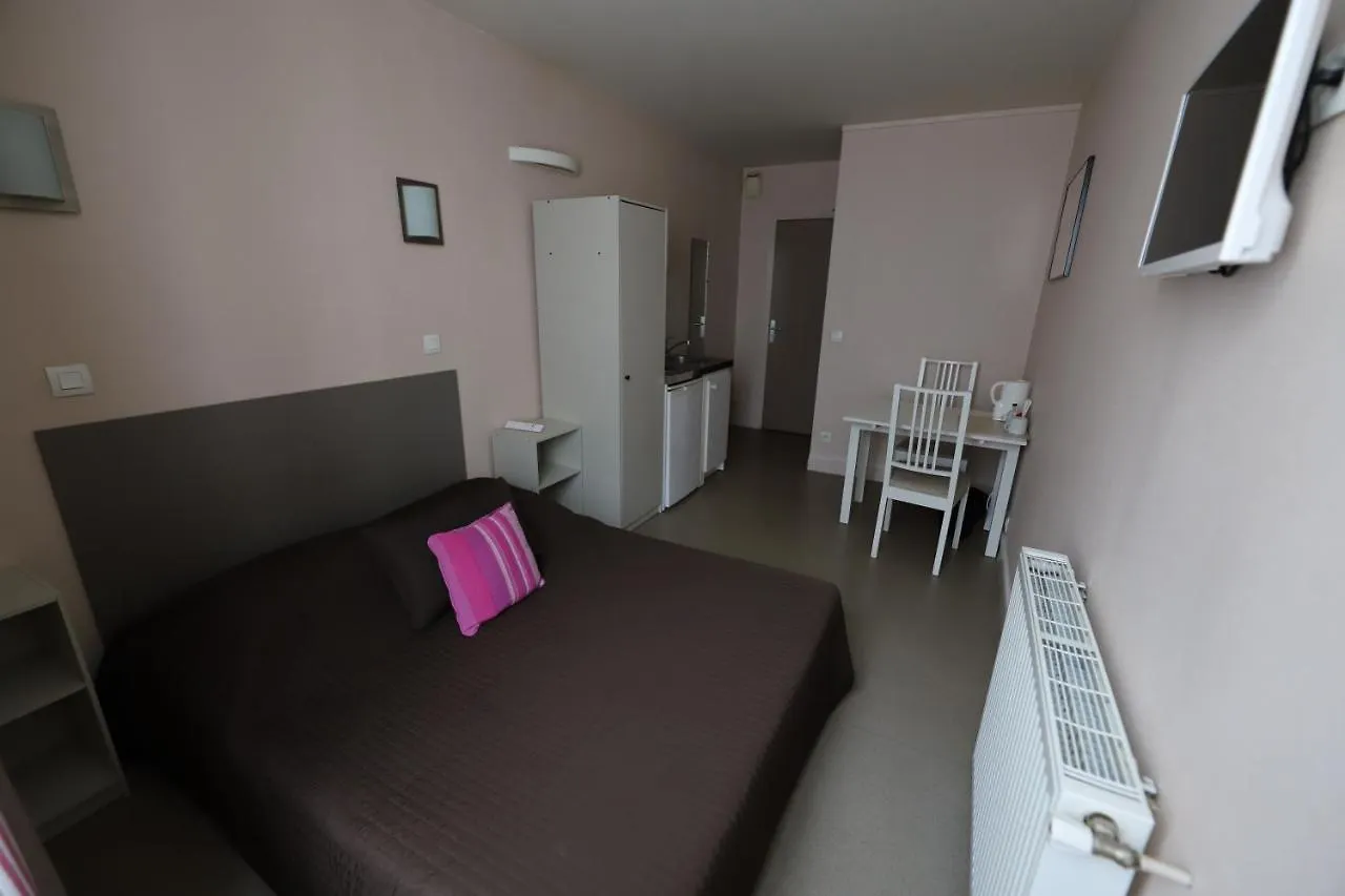 Hotel Du Roussillon Paris