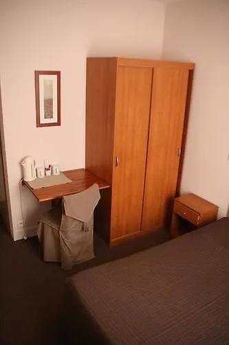 Hotel Du Roussillon Paris
